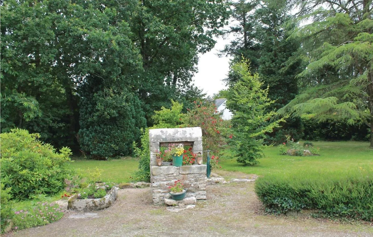 3 Bedroom Awesome Home In Riec Sur Belon Francja